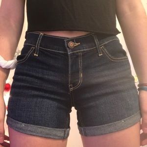 low-rise middi denim shorts from Hollister